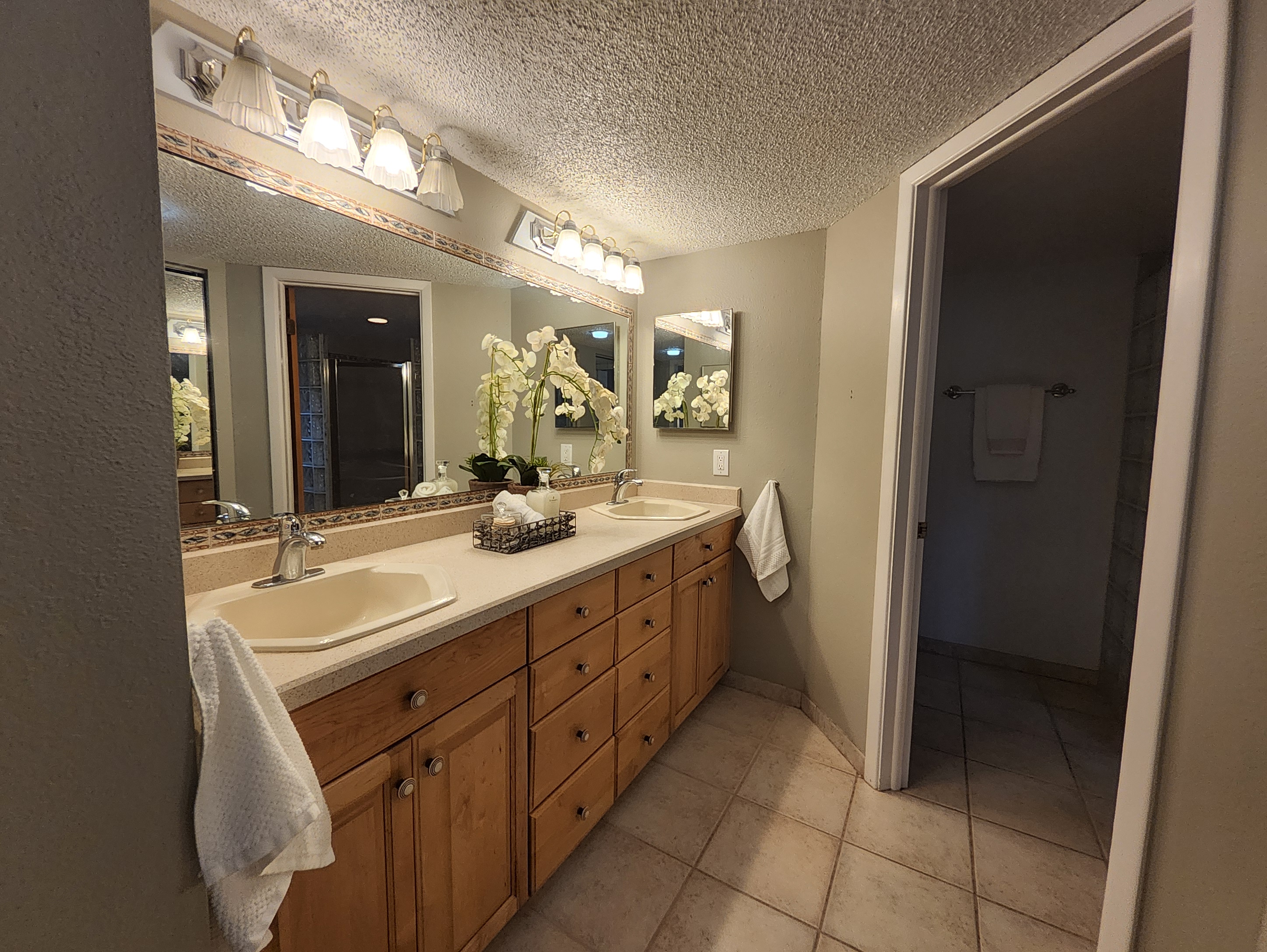 Clearwater Arbor Interior View 9